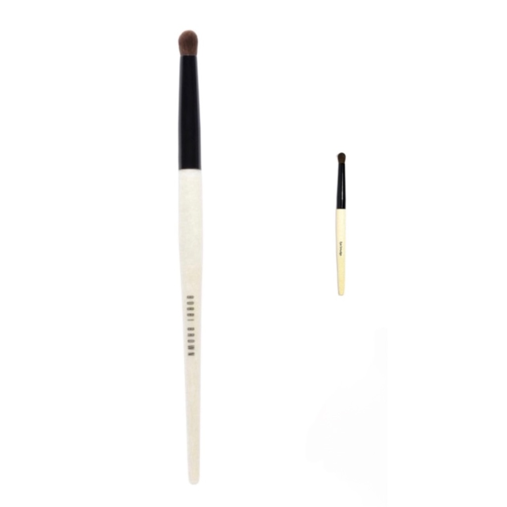 BOBBI BROWN Eye Smudge Brush!